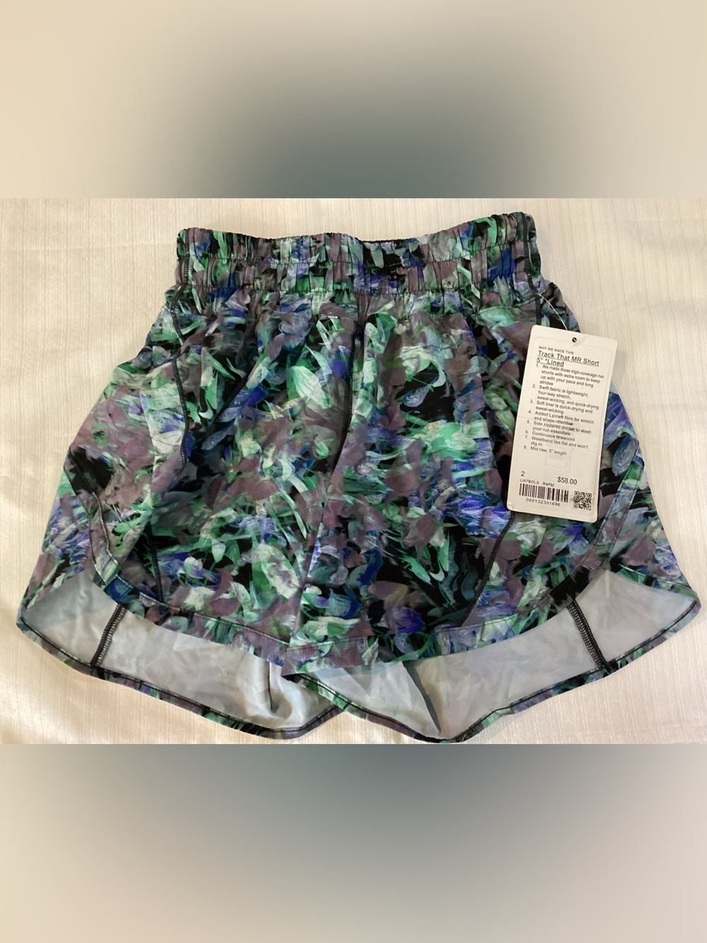 lululemon athletica Women's Abstract Green Blue Floral Athletic Shorts